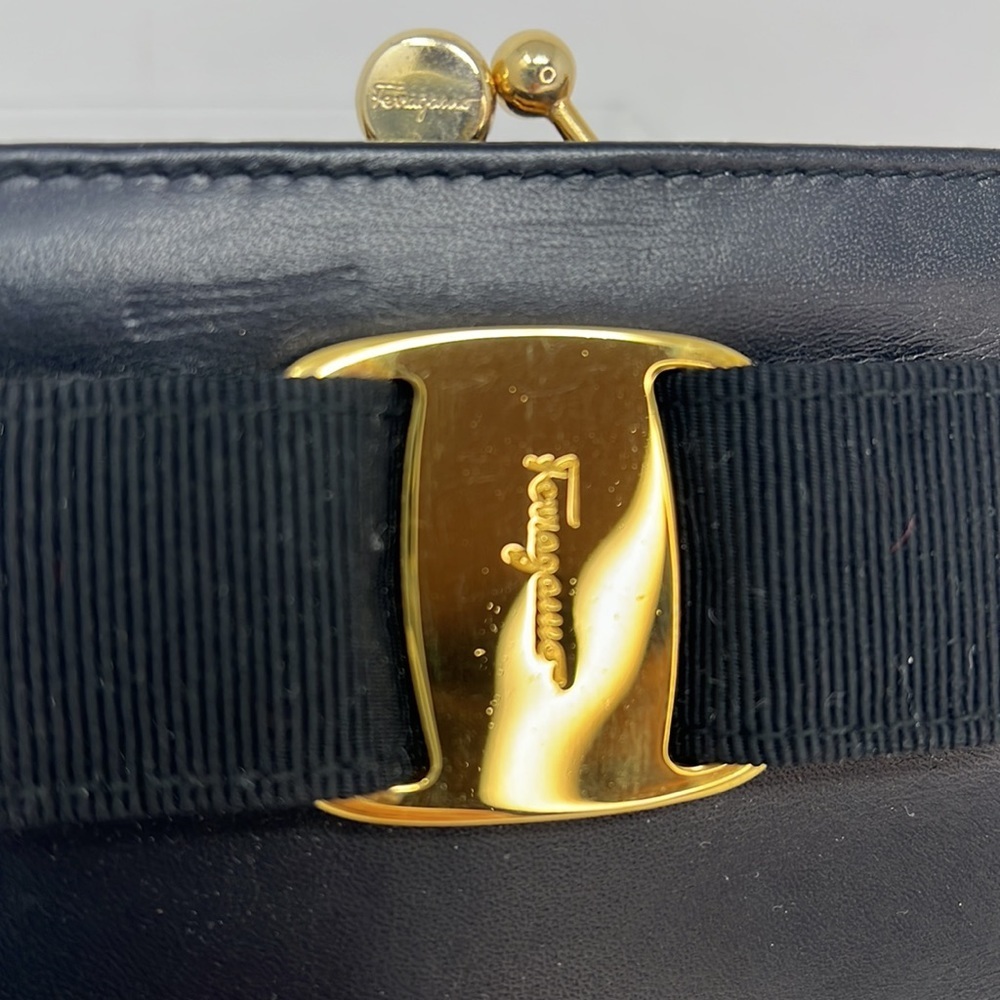 Salvatore Ferragamo Vara Bow Kisslock Black Leather Chain Crossbody Bag - Picture 3 of 15